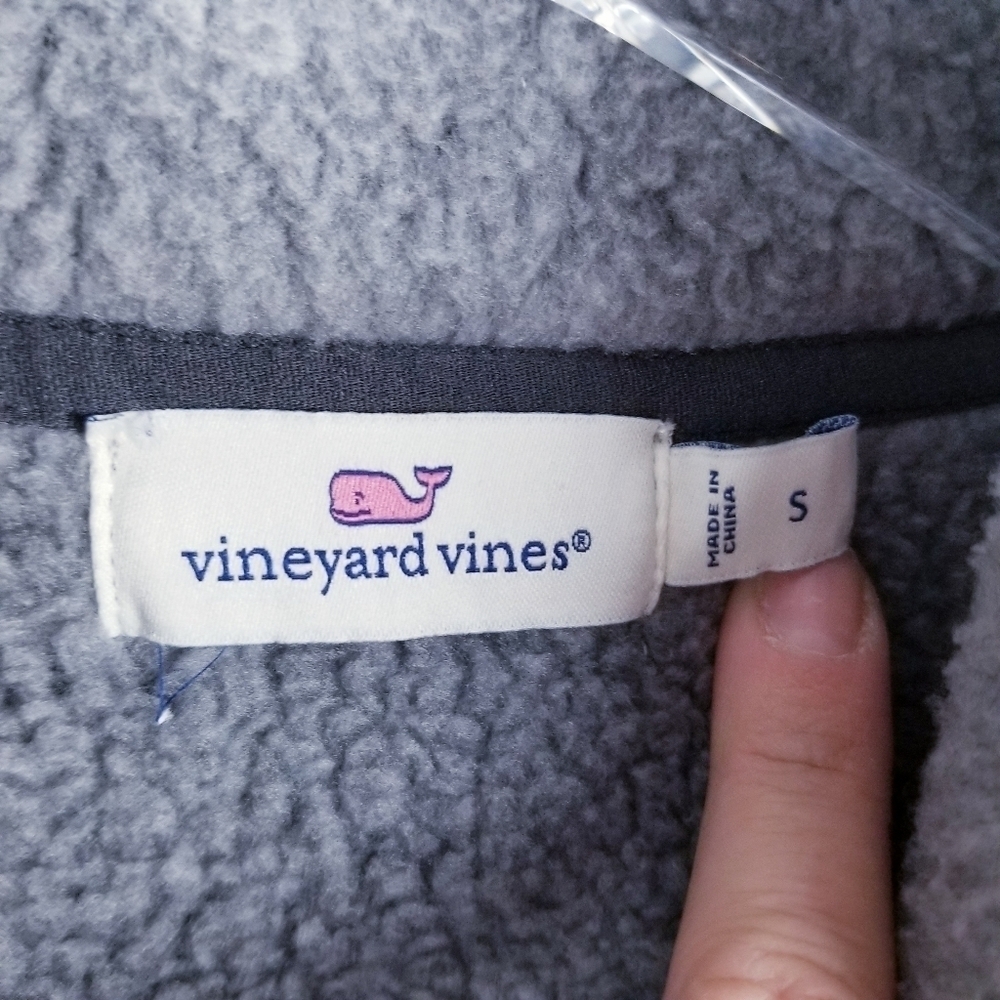 Vineyard Vines Gray Sherpa Fleece Vest size Small - Picture 5 of 8